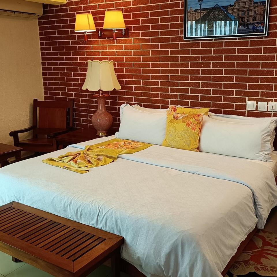 Grand Hotel Aeroport, 두알라 외부 사진